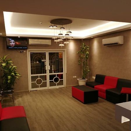 Sun City Hotel マスカット エクステリア 写真